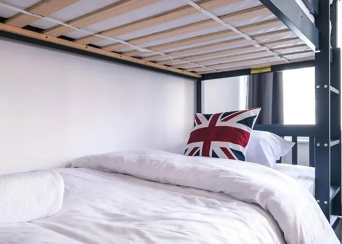 Quaint And Spacious Piccadilly Sleep 6 Vrd